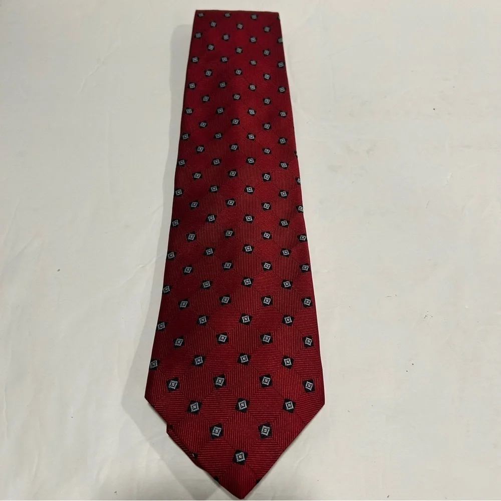 Vintage Brooks Brothers 346 Red Mens Woven 100% Silk Necktie, Dots, USA Made